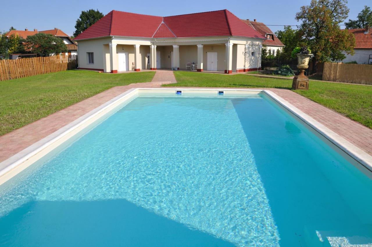 Tisza Topic Poroszlo Exterior photo