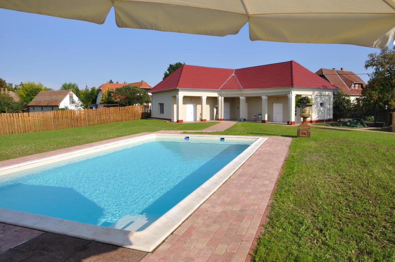 Tisza Topic Poroszlo Exterior photo